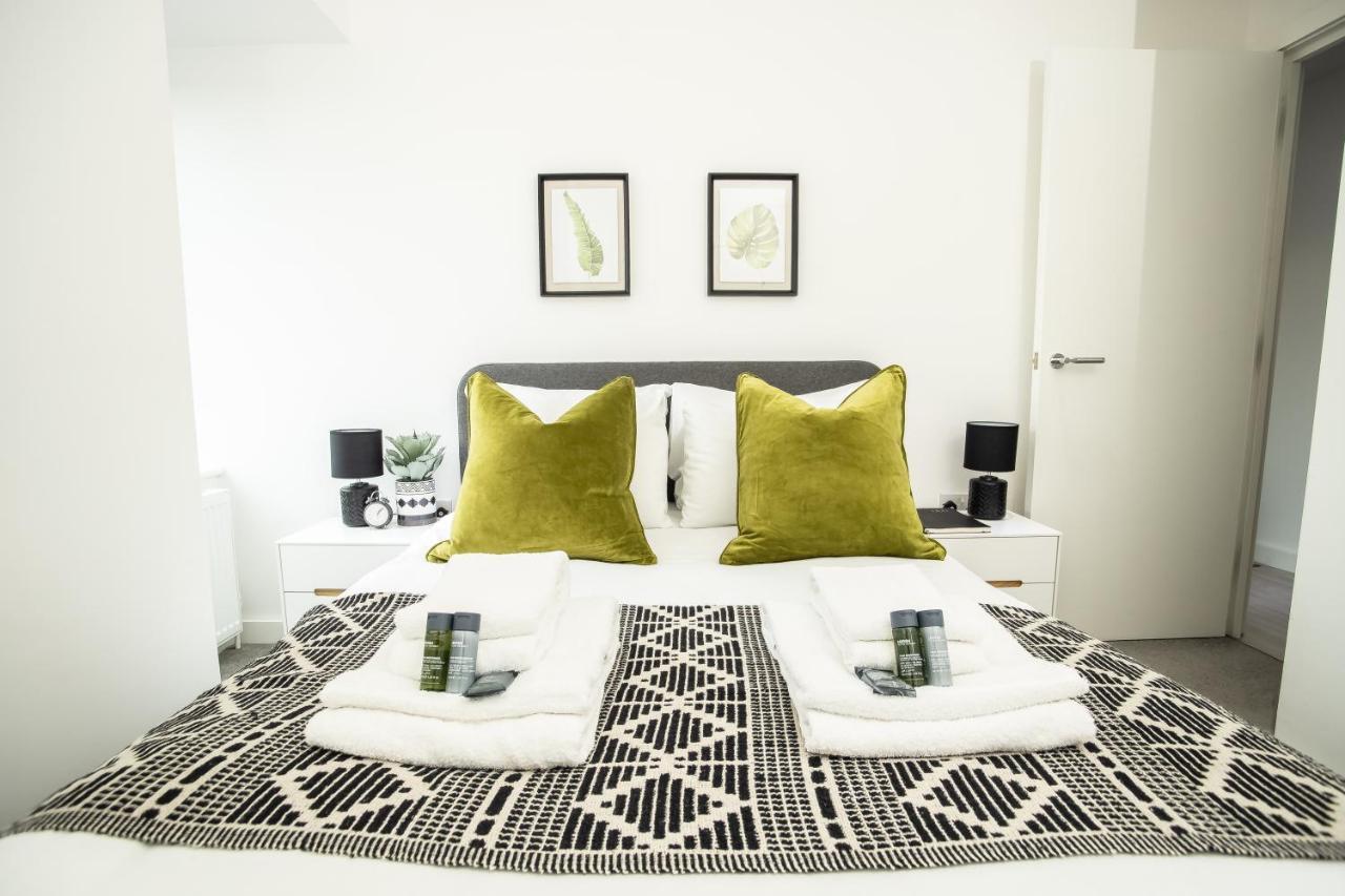 Pembroke House For Families Business Relocation Free Parking Exeter